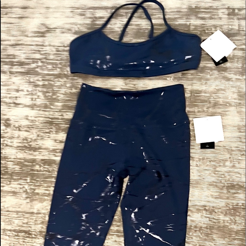 * SOLD * BRAND NEW Beyond Yoga top (L) / pant (M) set